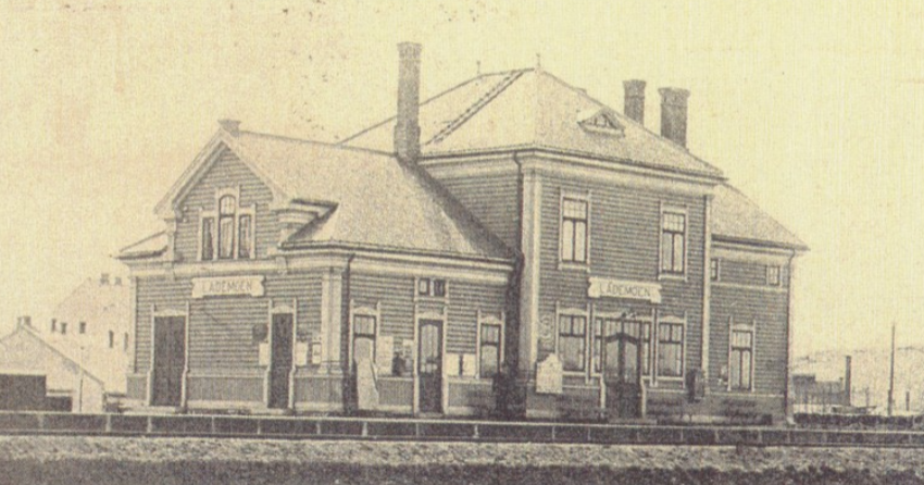 Eldre foto av bygningen