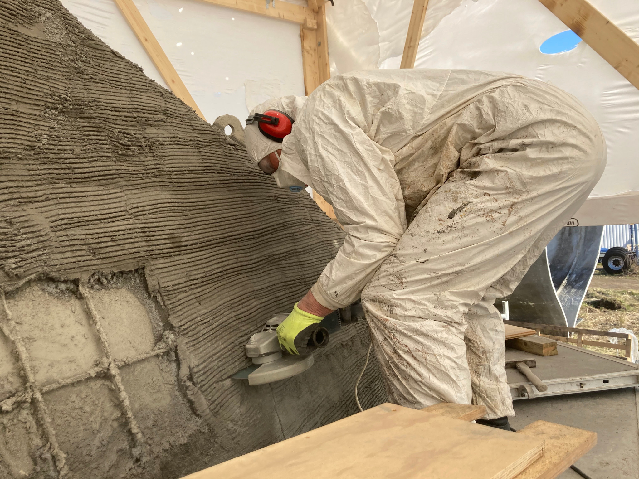 Mann som slipet betong