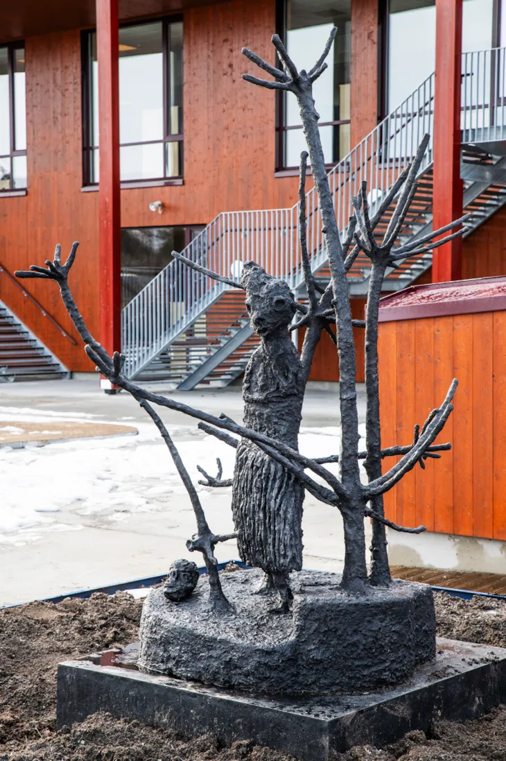 Killi Olsen Skulptur Nidarvoll Sunnland skole