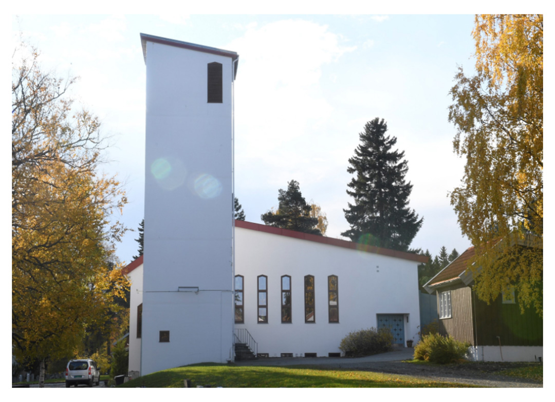 heimdal kirke, en hvit murkirke