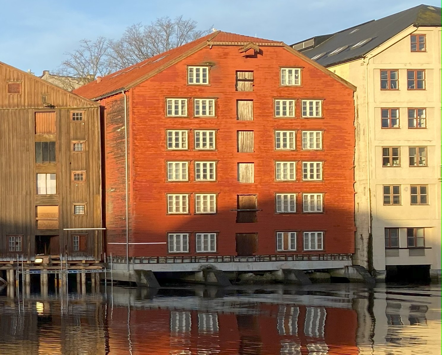 En av bryggene ved Nidelva