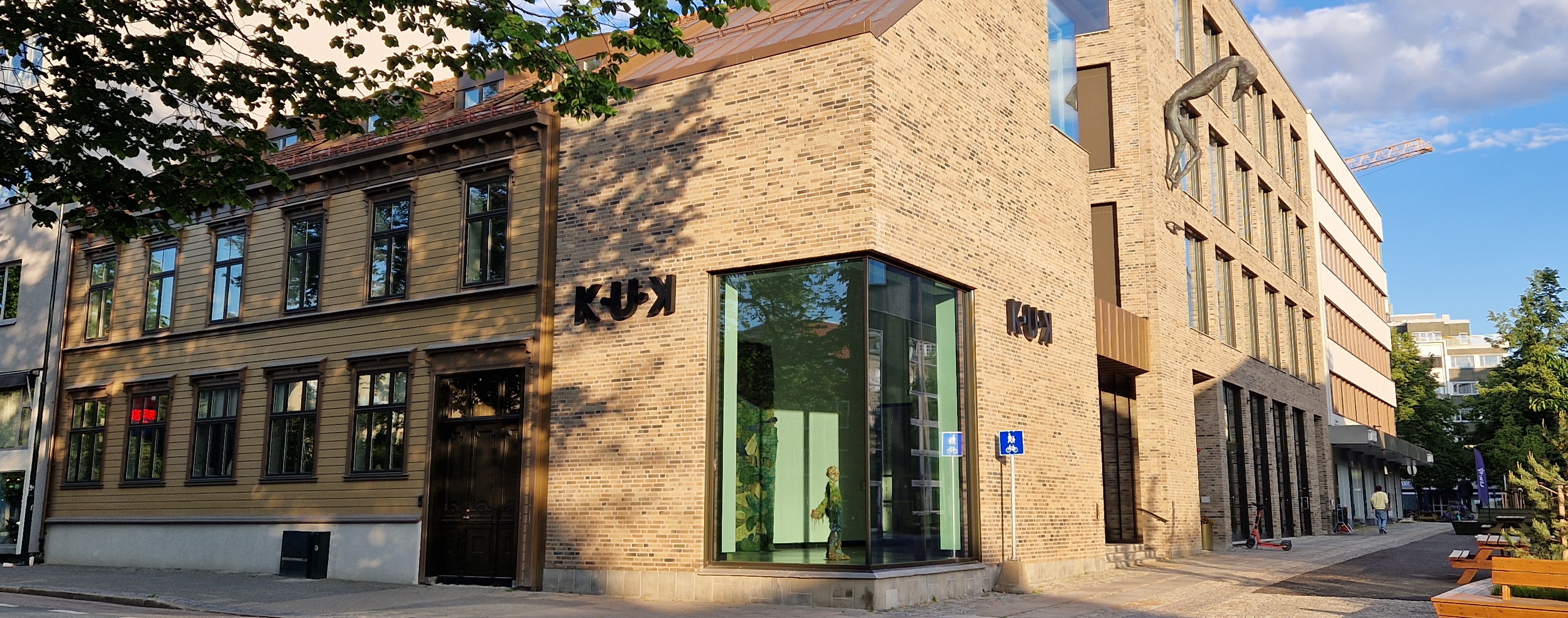 Fasaden p&aring; Byantikvarens kontor