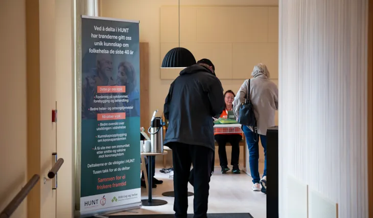 Eldre som melder seg i resepsjonen ved Trondheim rehabiliteringssenter