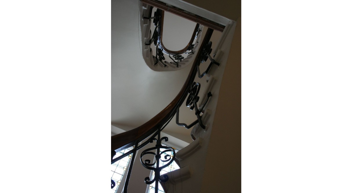 Gelender i trapperom