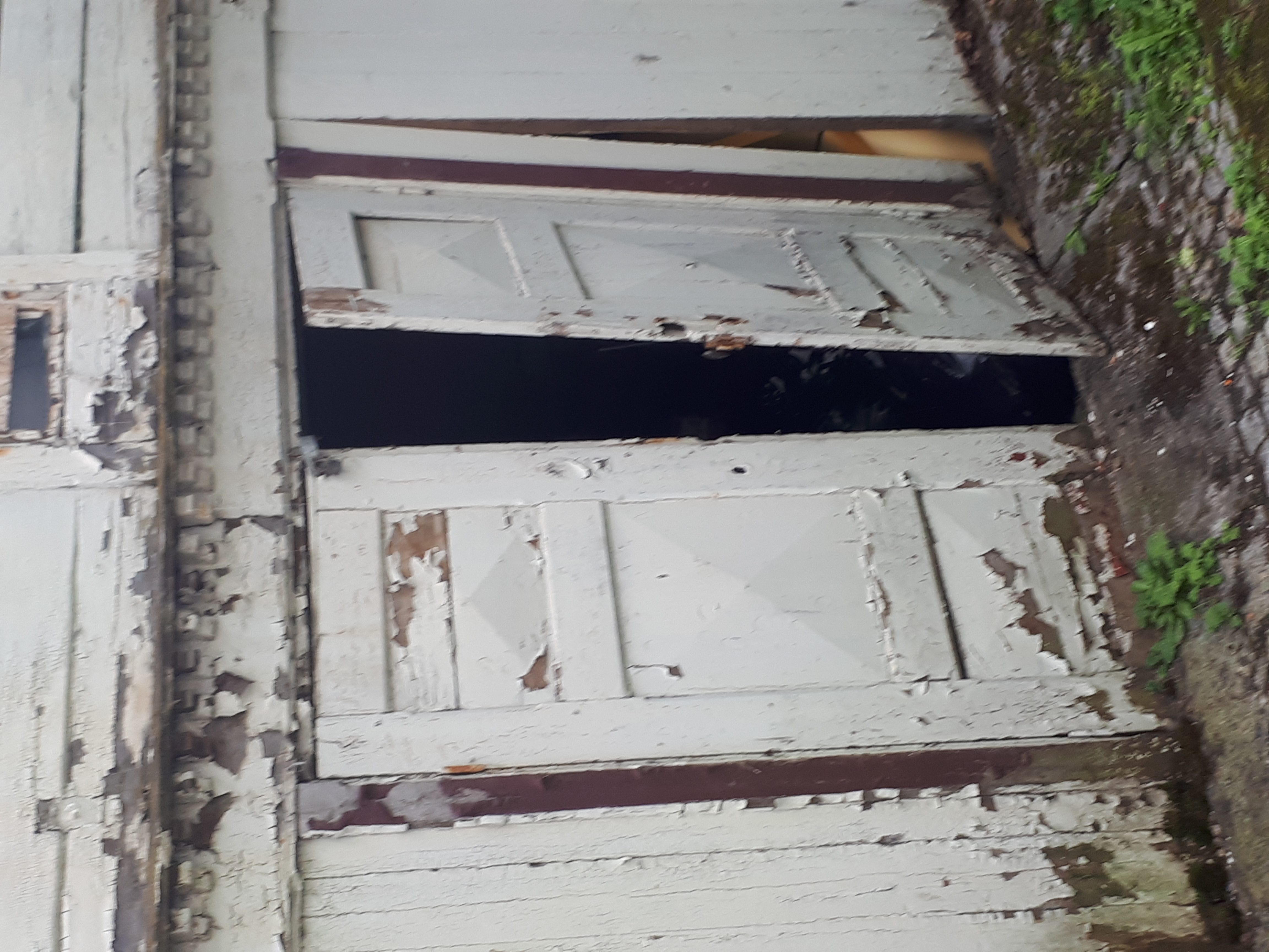 Porter med slitt maling