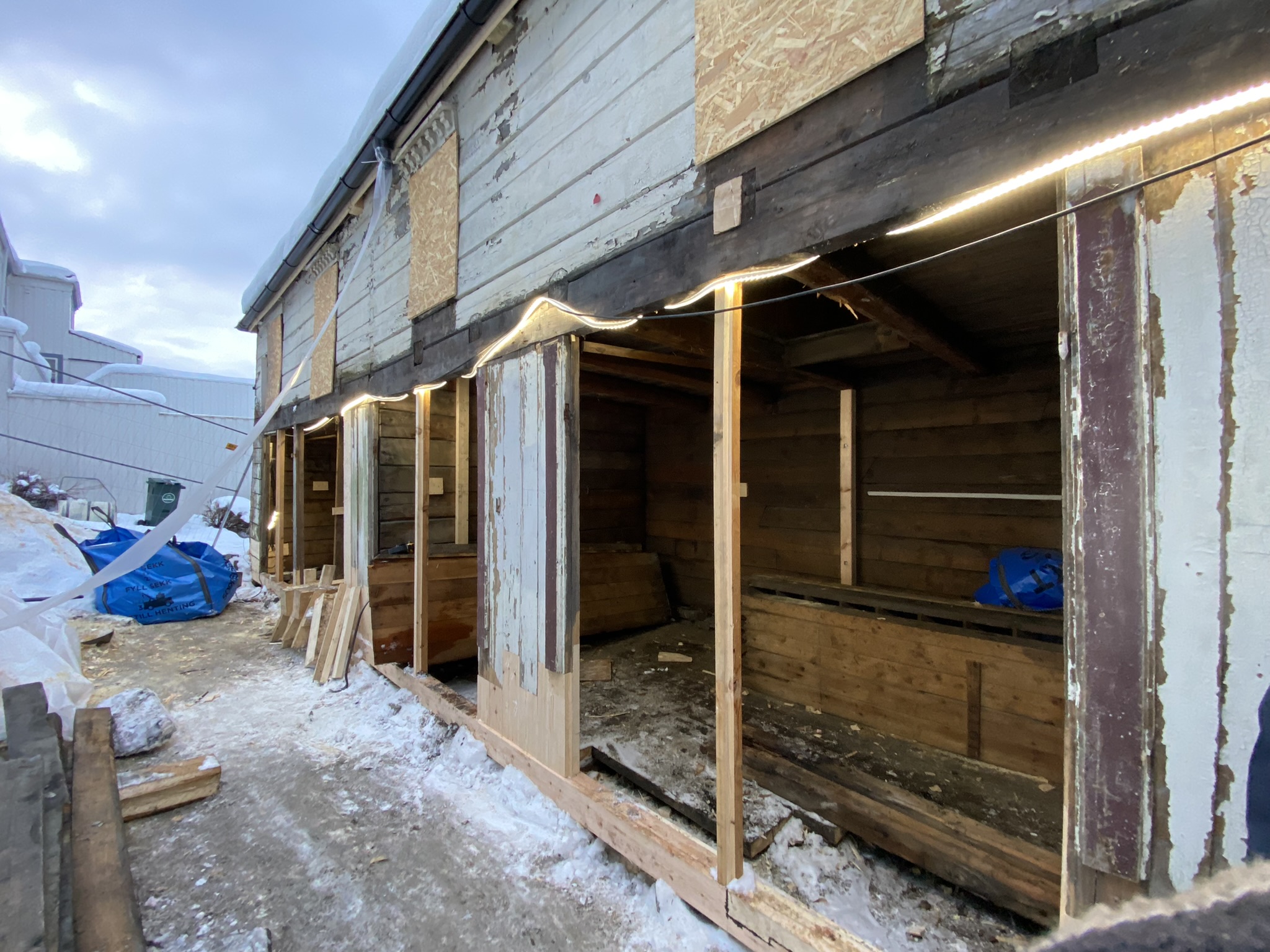 Bygging av ny fasade