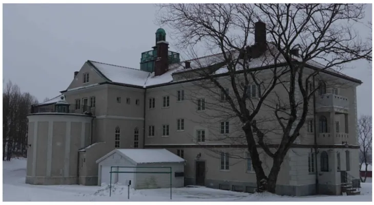 Sjømennenes aldershjem stor murbygning i 3 etasjer