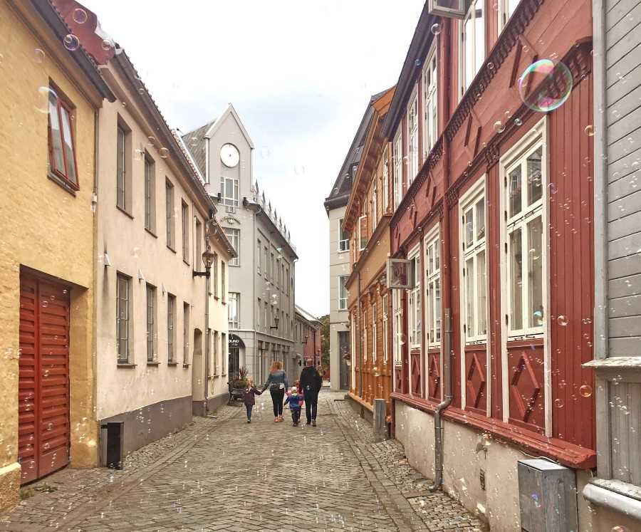 Bilde fra barnas byl&oslash;rdag i Bratt&oslash;rveita