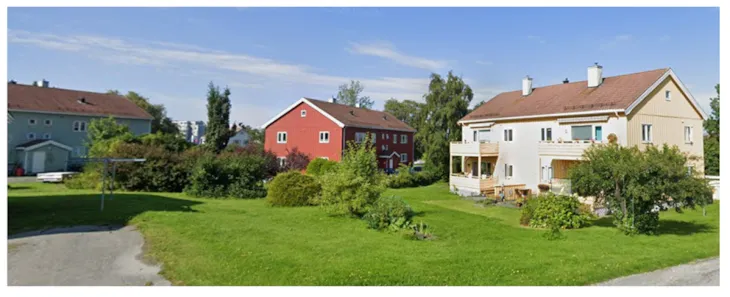 3 toetasjers firemannsboliger, en blå en rød og en gul