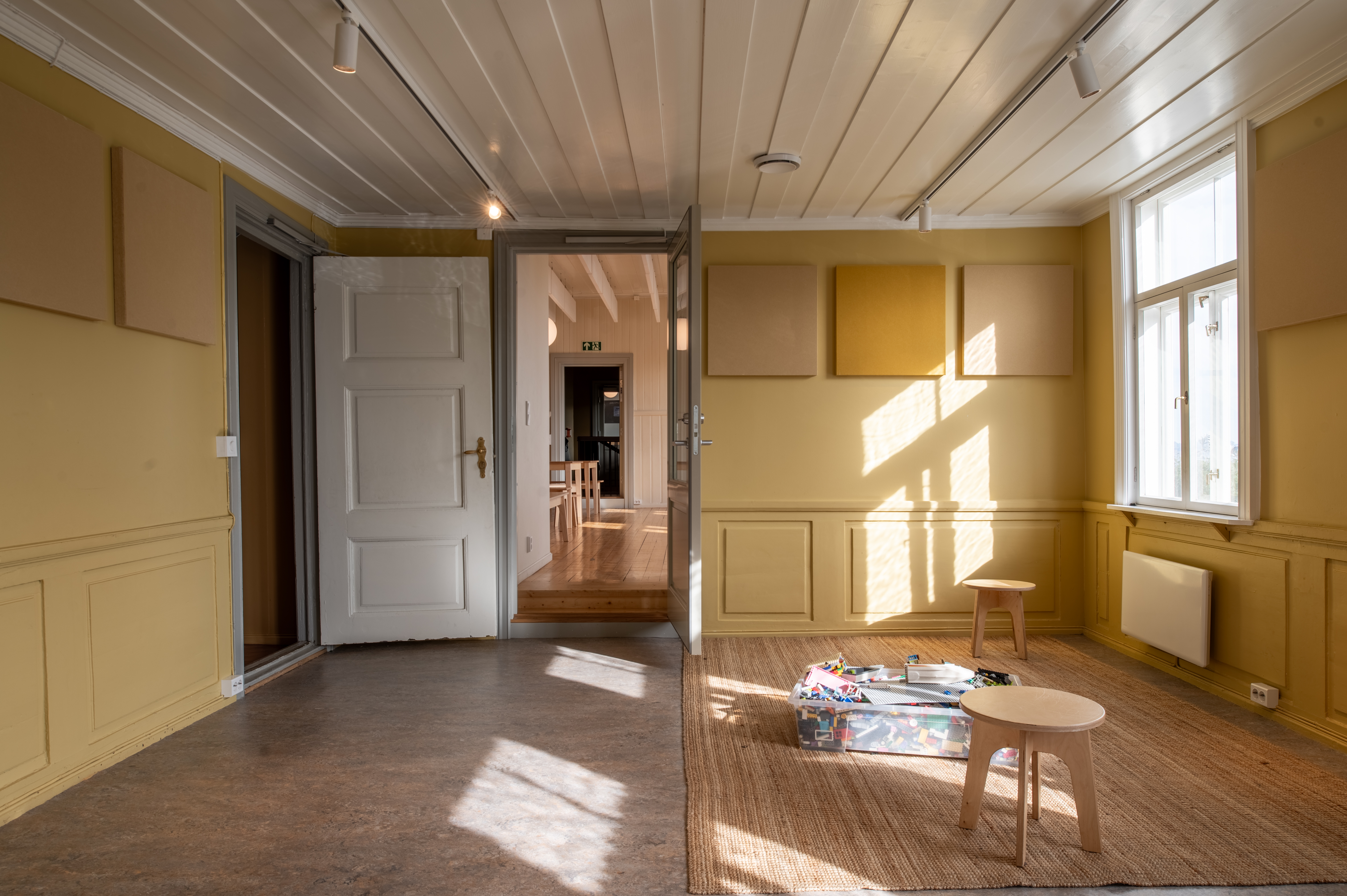 Tegnerom med krakker