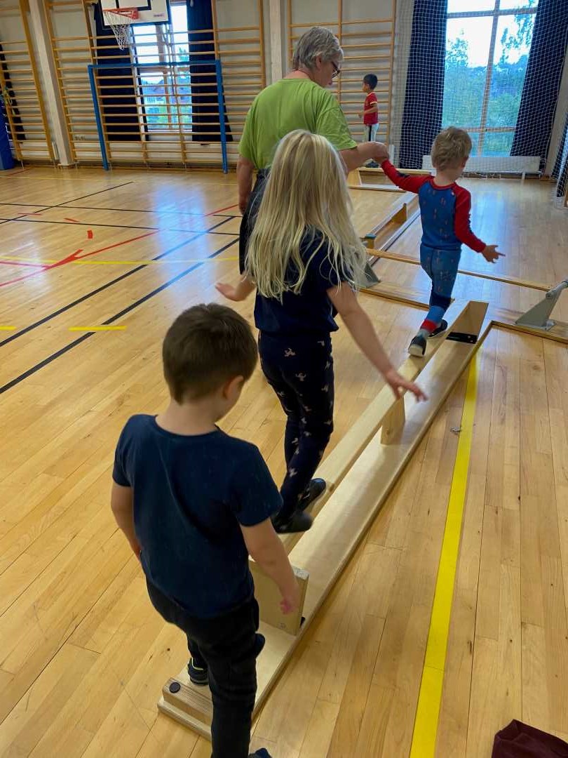 Balansering i gymsal