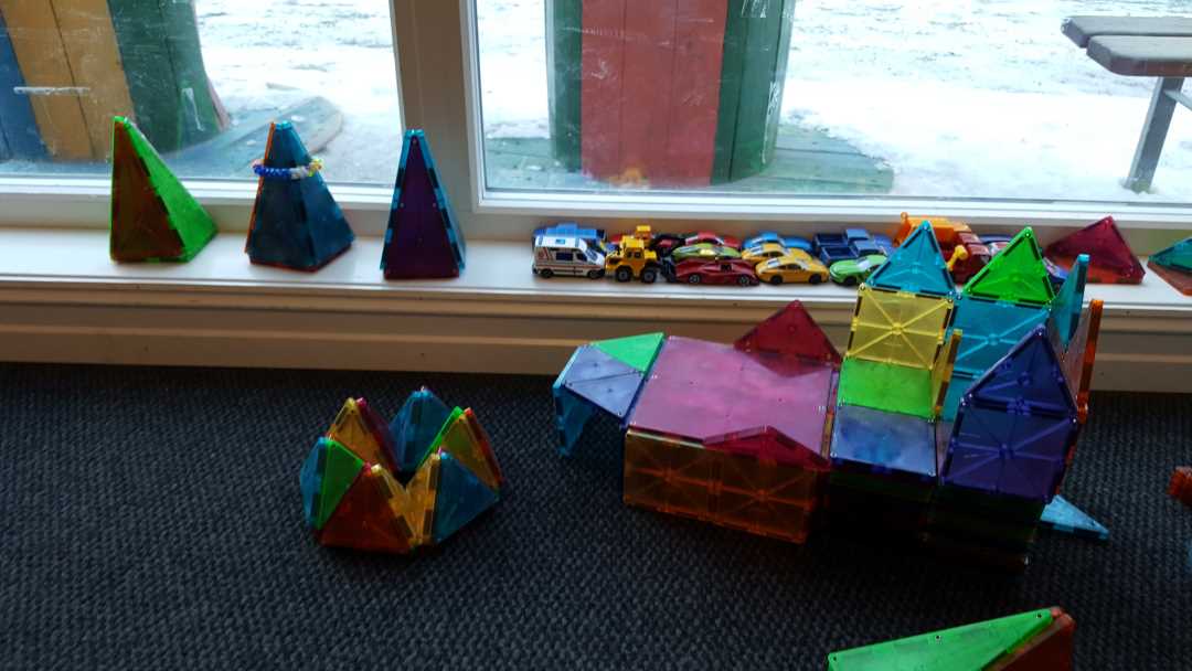 Romskip laget av magneter