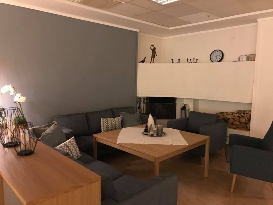 Sittegruppe i en av fellestuene v&aring;re