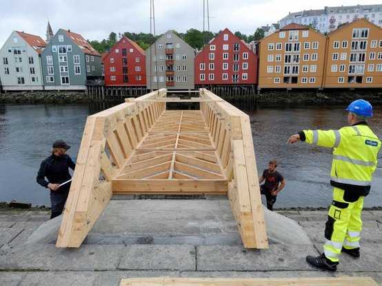 Pir i Kj&oslash;pmannsgatebryggene 2014