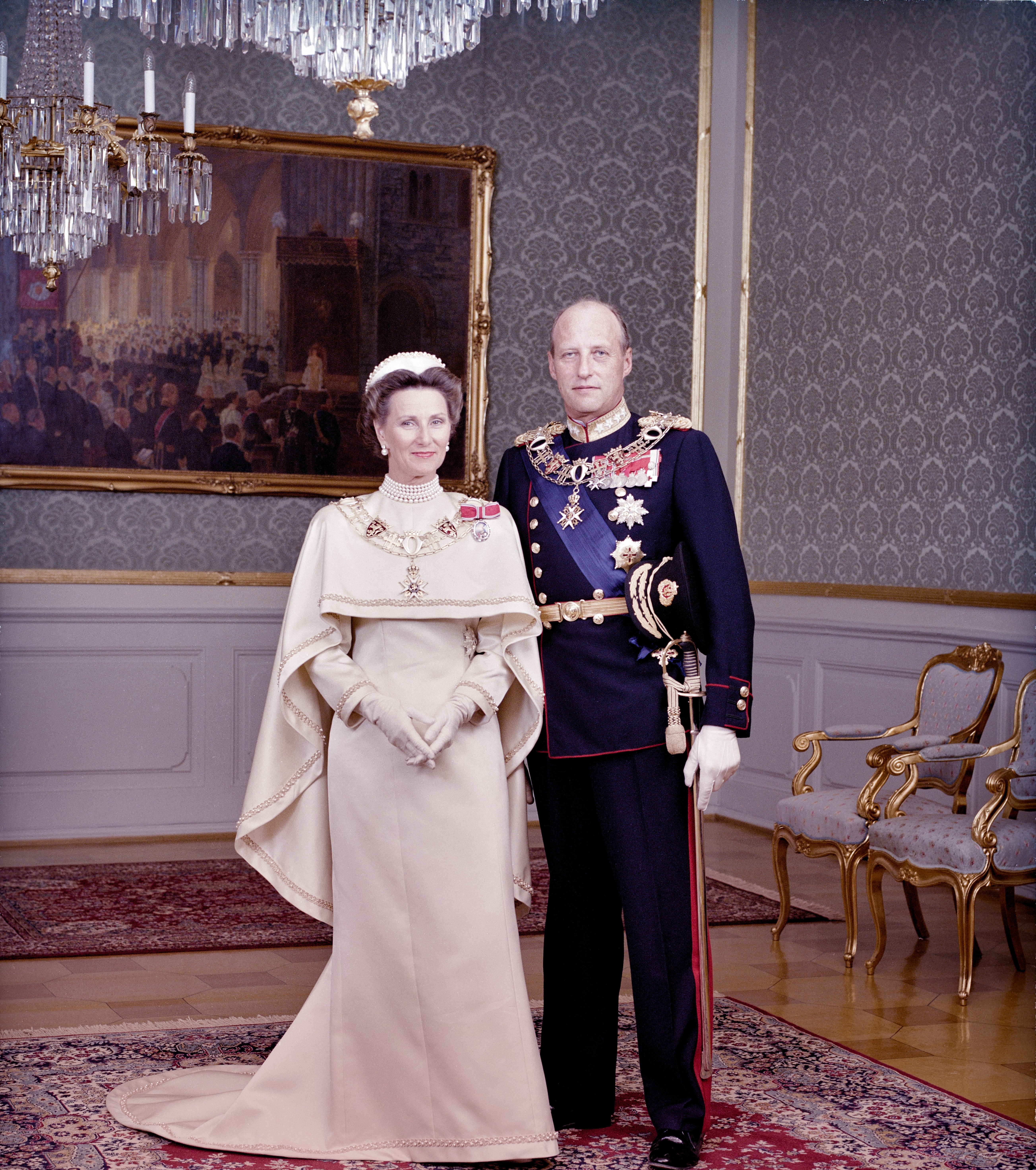 Kong Harald og dronning Sonja i Stiftsgården i forbindelse med signingen i 1991.