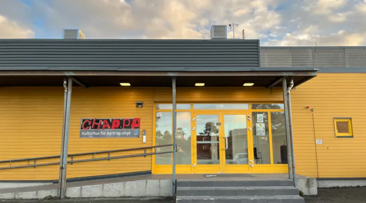 Bilde av inngangspartiet til Chappa fritidsklubb