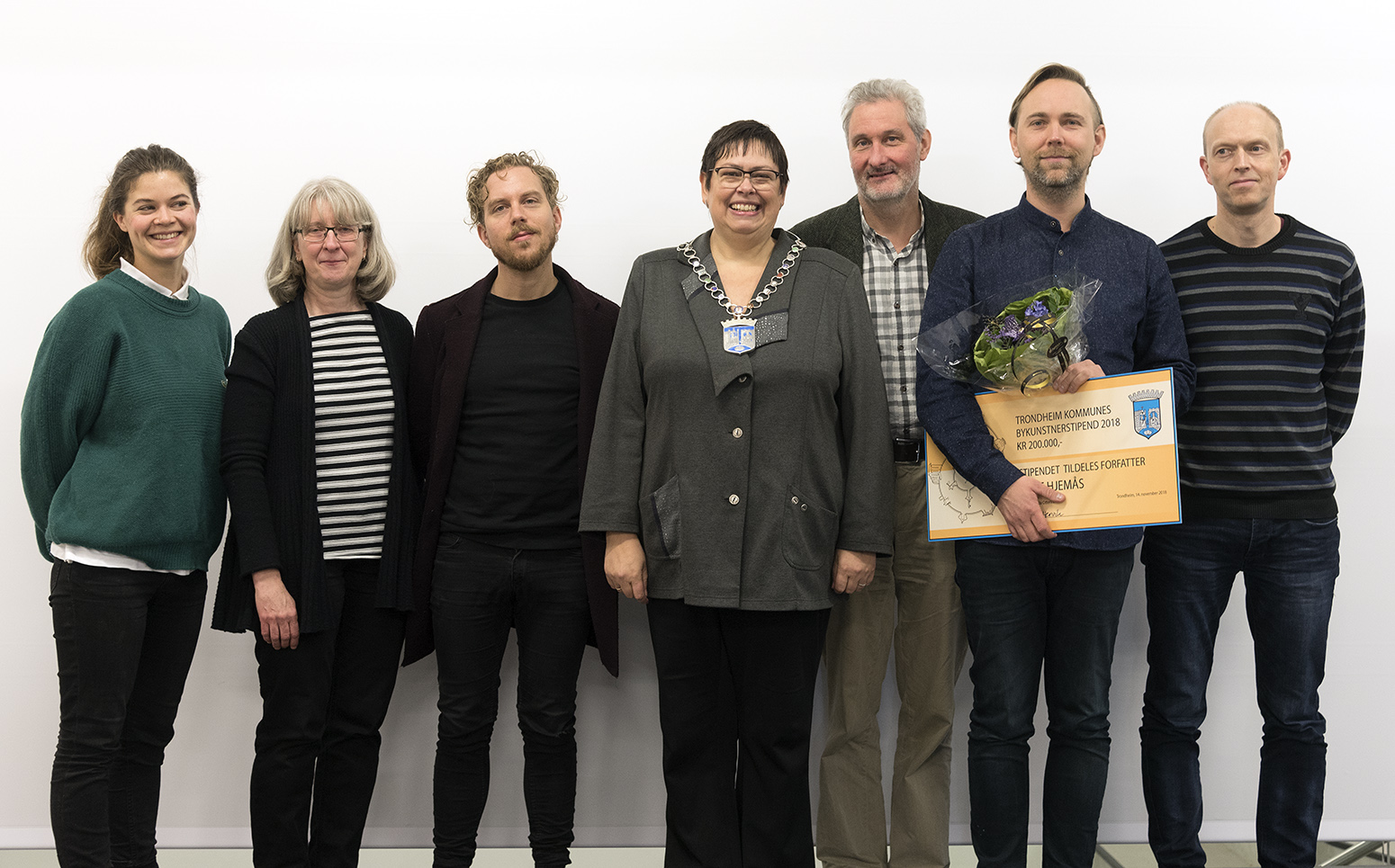 Anna Liljekrantz, Annika Borg, Erlend Elvesveen, Rita Ottervik, Dag Hoel, Rune Hjemås og Harald Nortun. 
