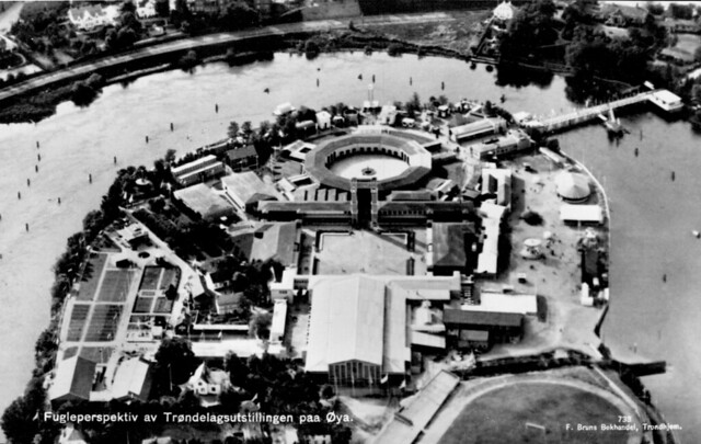 Fugleperspektiv av Trøndelagsutstillingen på Øya (1930)